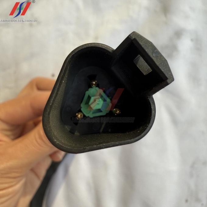 258-4521 Speed ââSensor Three-Pin DT06 Connector Image