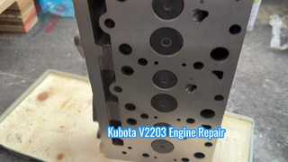 クボタ V2203 シリンダーヘッドオーバーホール